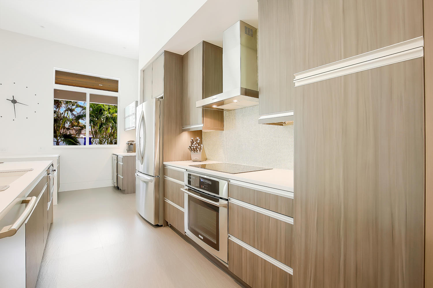 218 Bamboo Road Palm Beach Shores, FL 33404 - Photo 9 of 24 218 Bamboo Rd Palm Beach-large-010-7-Kit