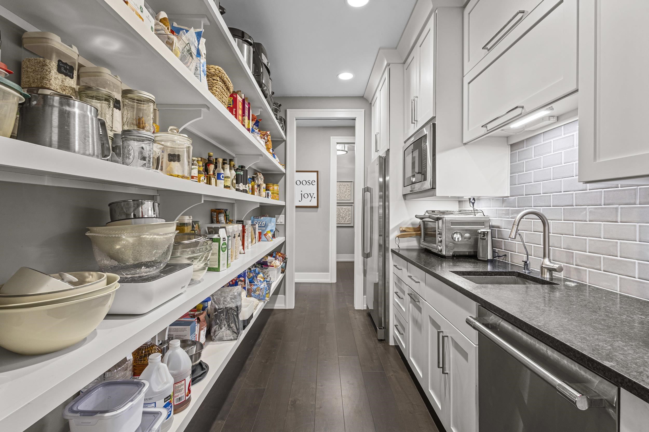 1634 Trinity Ridge Circle De Pere, WI 54115 - Photo 14 of 44