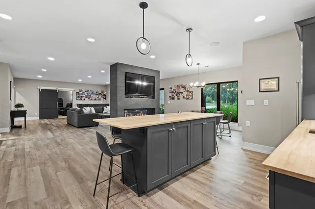 $2,300,000 | 1634 Trinity Ridge Circle, De Pere, WI 54115