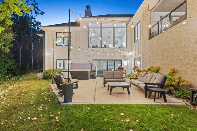 $2,300,000 | 1634 Trinity Ridge Circle, De Pere, WI 54115