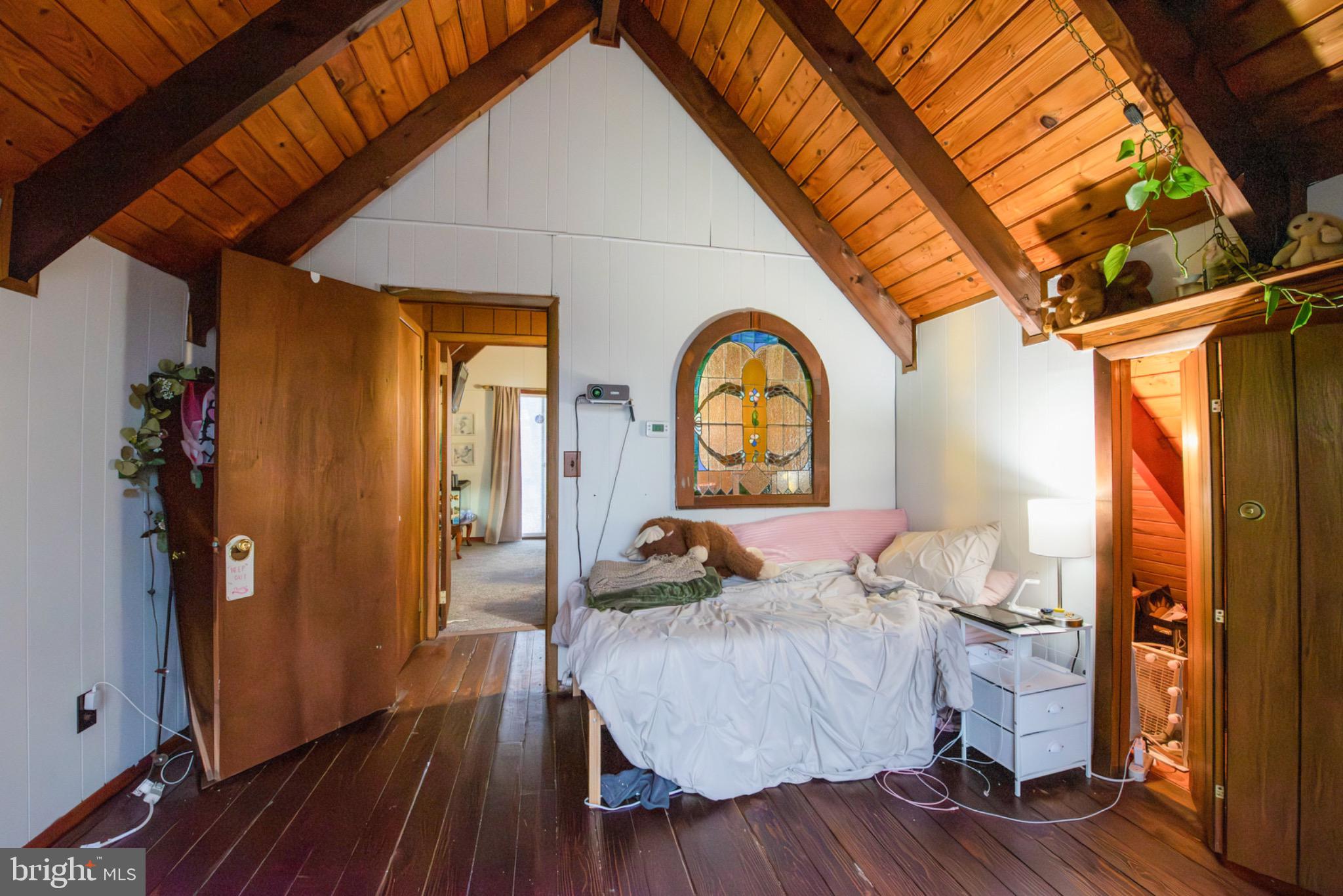 117 Swallow Circle Bushkill, PA 18324 - Photo 38 of 47 a living room with furniture and wooden floor