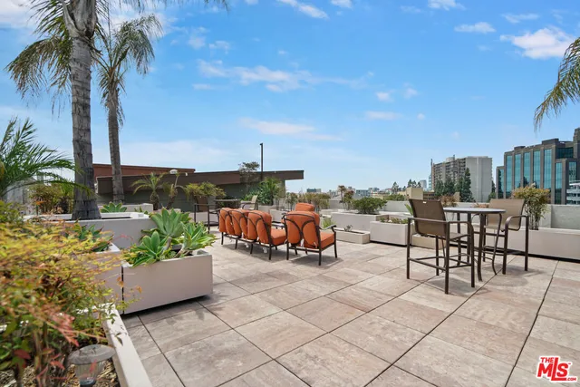 $2,500 | 100 South Alameda Street, Unit 308, Los Angeles, CA 90012