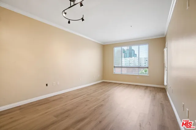 $2,500 | 100 South Alameda Street, Unit 308, Los Angeles, CA 90012