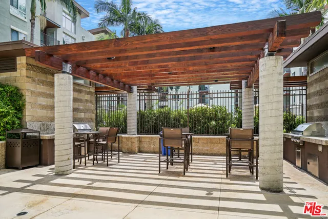 $2,500 | 100 South Alameda Street, Unit 308, Los Angeles, CA 90012