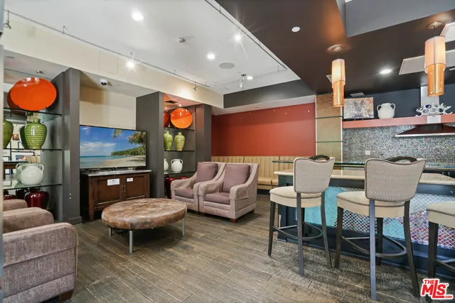 $2,500 | 100 South Alameda Street, Unit 308, Los Angeles, CA 90012