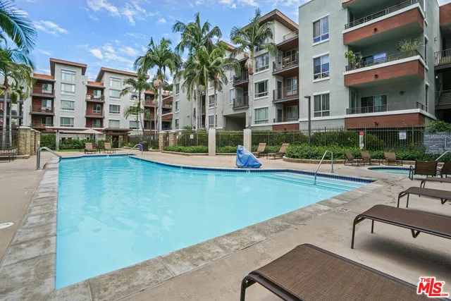 $2,500 | 100 South Alameda Street, Unit 308, Los Angeles, CA 90012