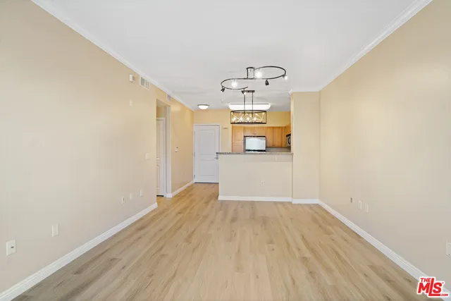 $2,500 | 100 South Alameda Street, Unit 308, Los Angeles, CA 90012