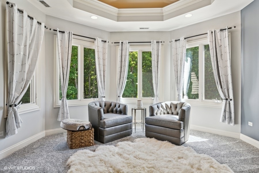 627 Alberosky Way Batavia, IL 60510 - Photo 22 of 73 a living room with furniture and a large window