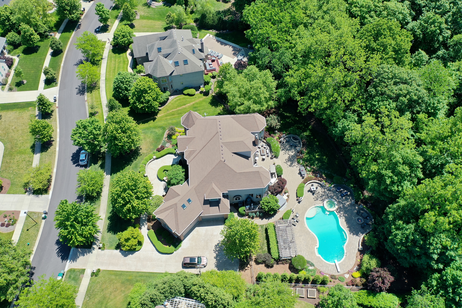 627 Alberosky Way Batavia, IL 60510 - Photo 62 of 73 an aerial view of a house with a garden