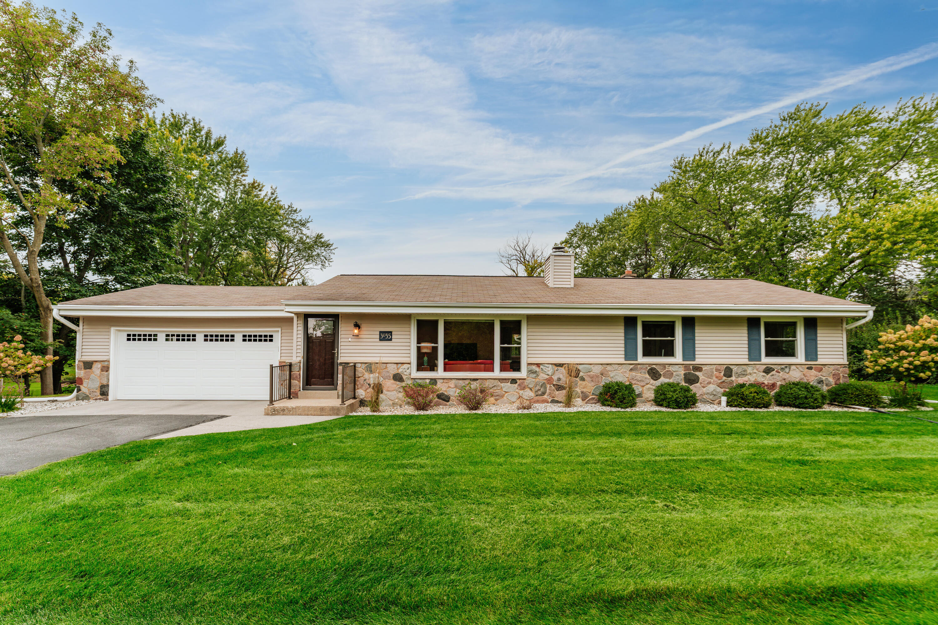 3035 Pilgrim Road Brookfield, WI 53005 - Photo 1 of 51 Crisp Curb Presence