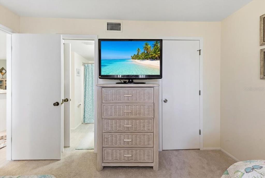 6800 Placida Road, Unit 192 Englewood, FL 34224 - Photo 20 of 33 a living room with furniture and a flat screen tv