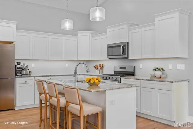 $500,000 | 237 Meridian Oaks Drive, Glen Carbon, IL 62034