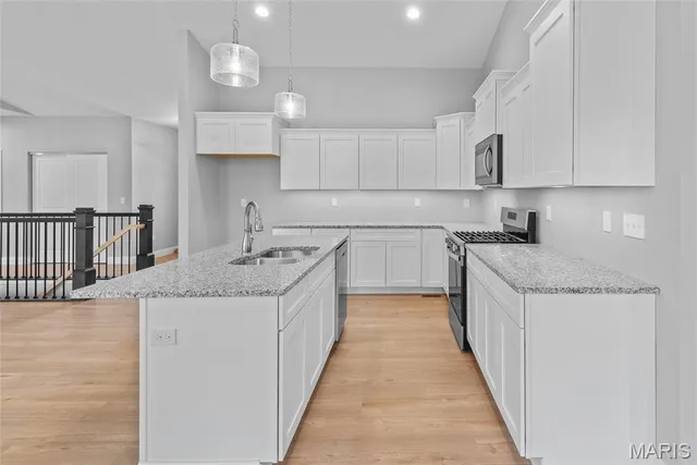 $500,000 | 237 Meridian Oaks Drive, Glen Carbon, IL 62034