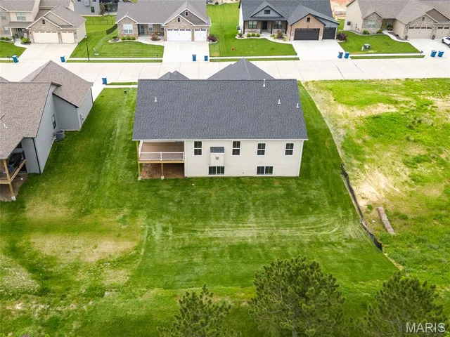 $500,000 | 237 Meridian Oaks Drive, Glen Carbon, IL 62034