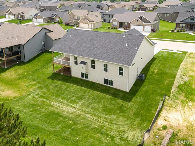 $500,000 | 237 Meridian Oaks Drive, Glen Carbon, IL 62034