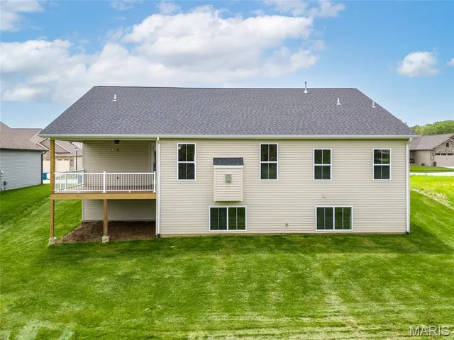 $500,000 | 237 Meridian Oaks Drive, Glen Carbon, IL 62034