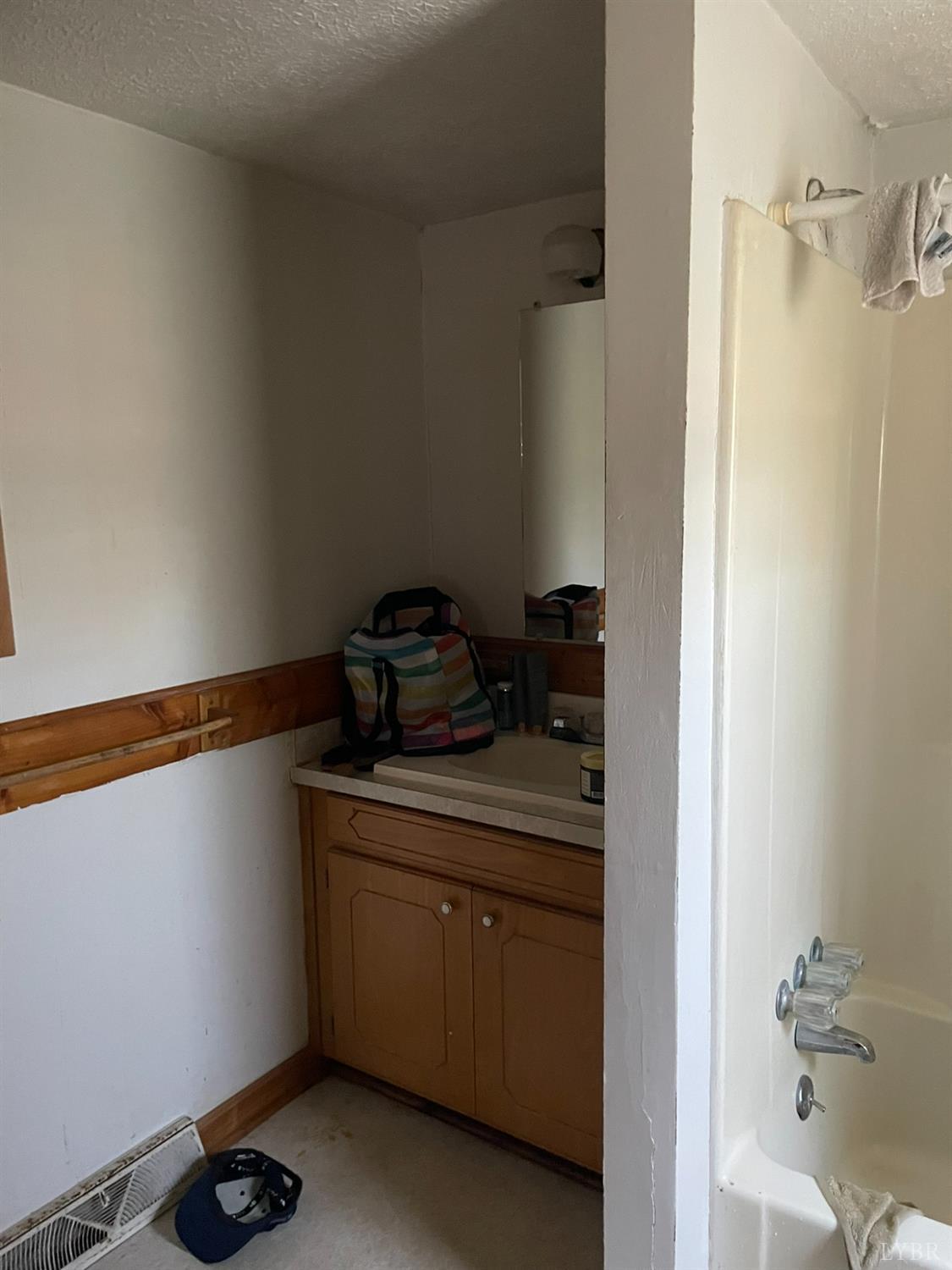 1089 Straightstone Road Gretna, VA 24557 - Photo 23 of 26 a utility room with dryer and washer