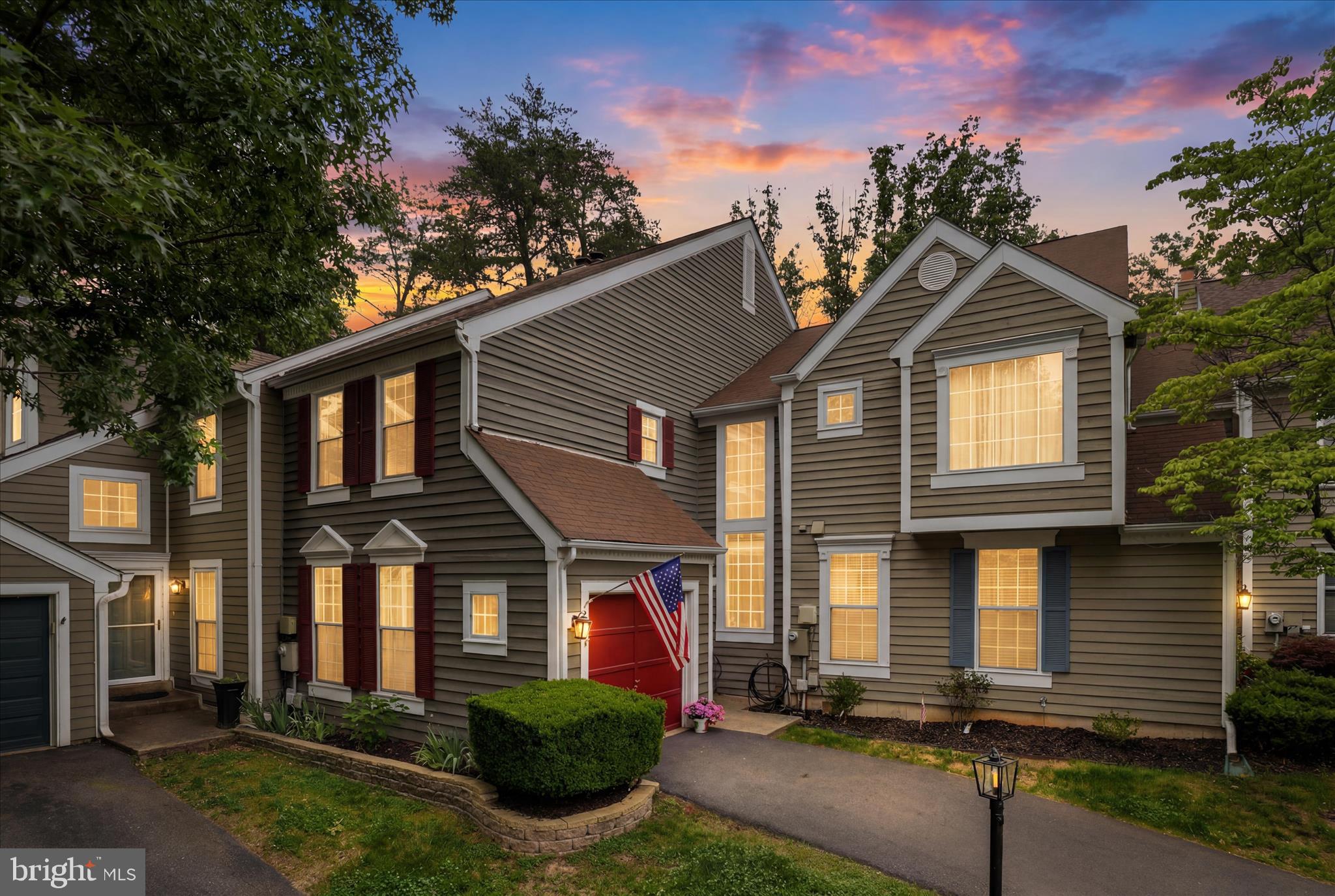 11757 Arbor Glen Way Reston, VA 20194 - Photo 2 of 60
