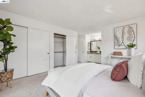 $999,000 | 28071 Dobbel Avenue, Hayward, CA 94542