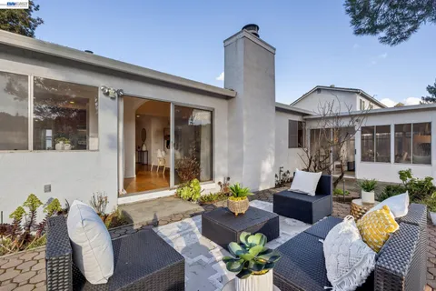 $999,000 | 28071 Dobbel Avenue, Hayward, CA 94542