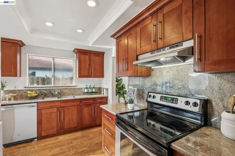 $999,000 | 28071 Dobbel Avenue, Hayward, CA 94542