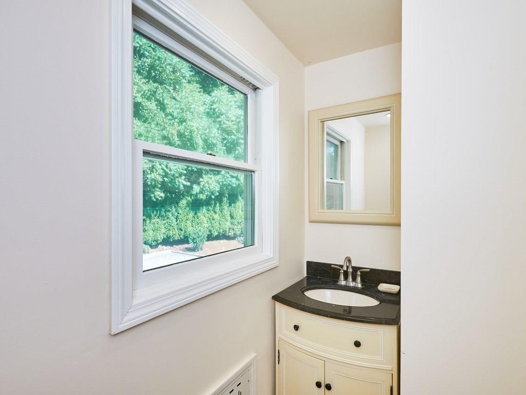 105 Annawan Road Newton, MA 02468 - Photo 18 of 33 Gallery Image 18