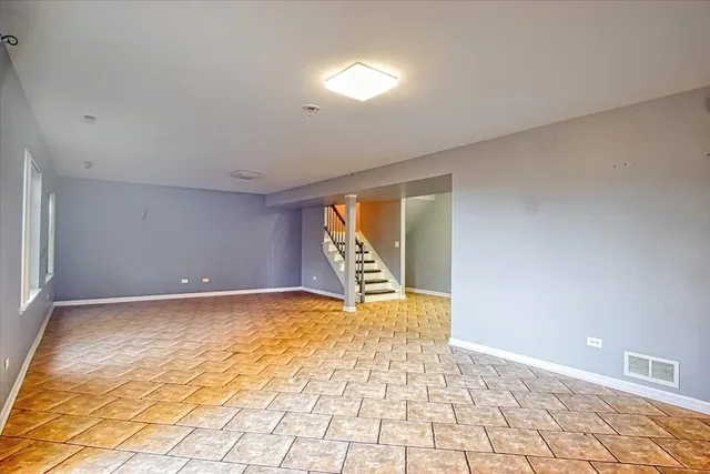 $420,000 | 1731 Redwood Lane, McHenry, IL 60051