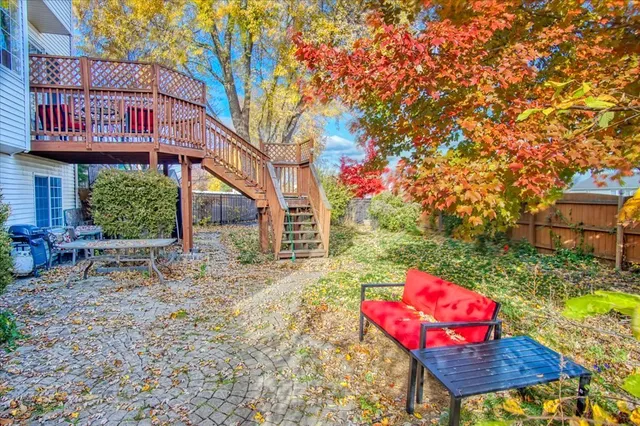 $420,000 | 1731 Redwood Lane, McHenry, IL 60051