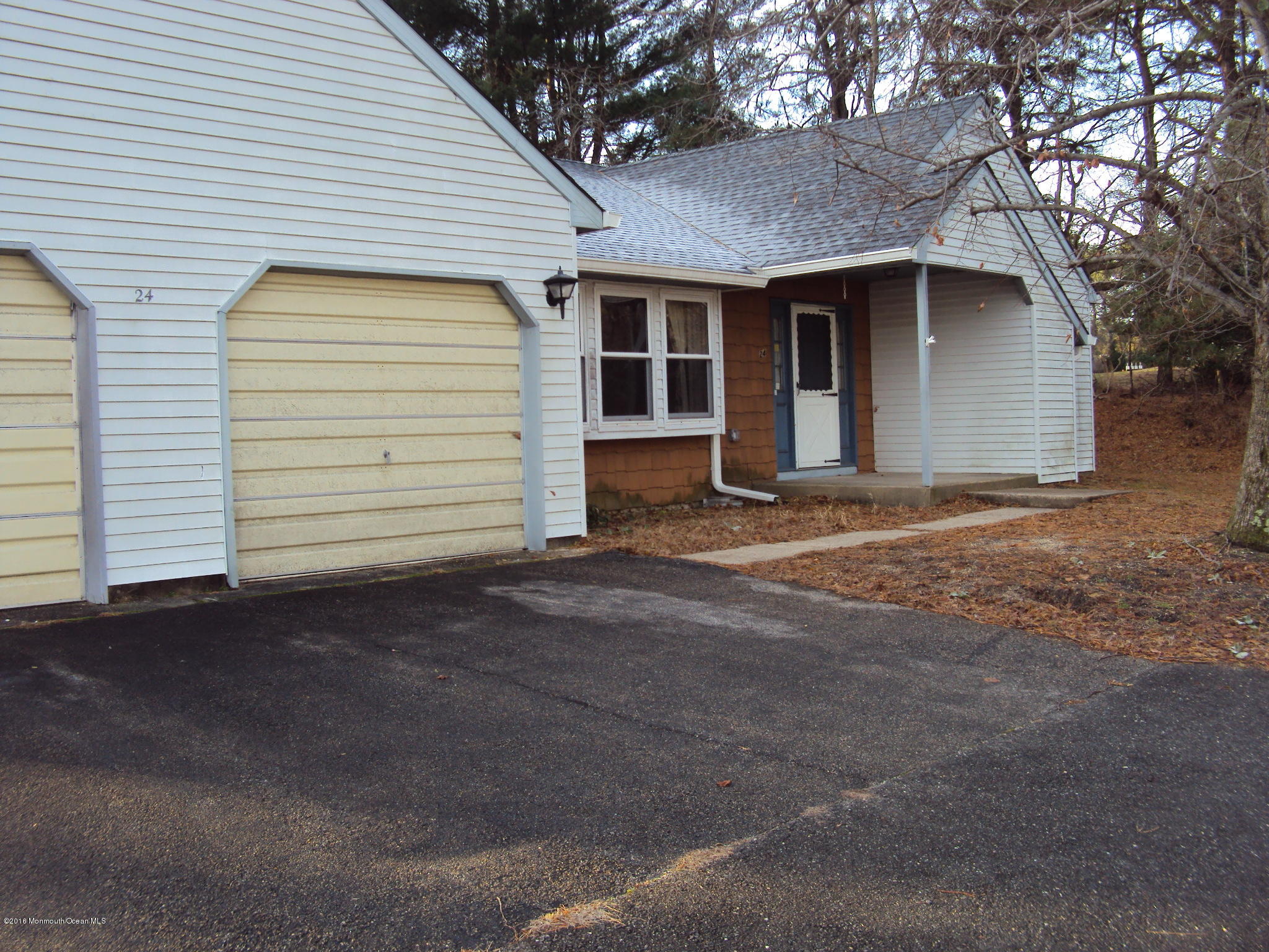 24 Stonybrook Road Whiting, NJ 08759 - Photo 1 of 17 DSC05797