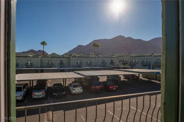 $1,350 | 7030 Burcot Avenue, Unit F108, Las Vegas, NV 89156