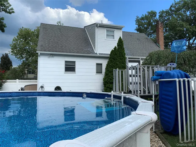 $699,990 | 10 Roxbury Street, Farmingdale, NY 11735