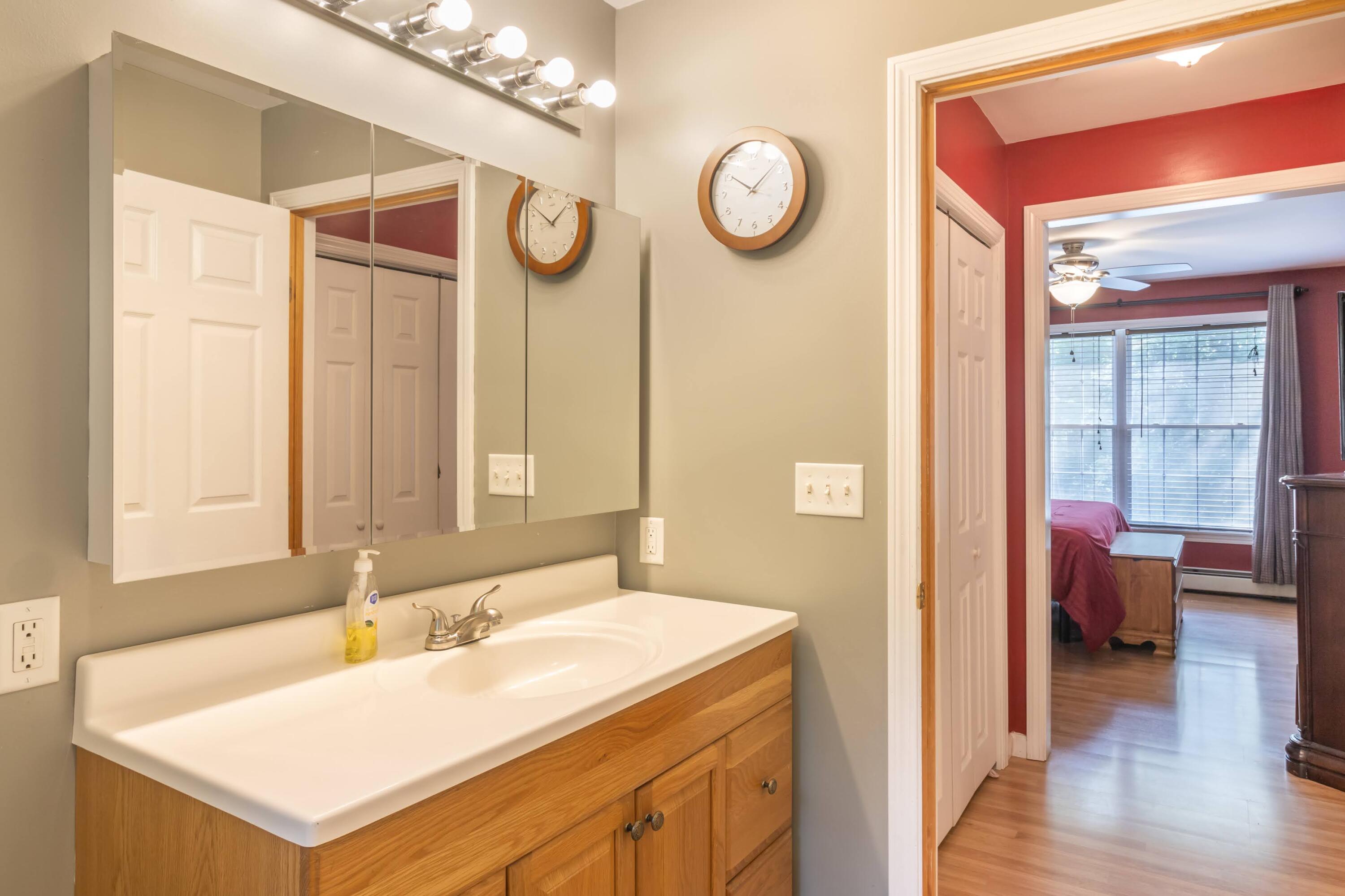 812 Blackstream Road Hermon, ME 04401 - Photo 44 of 52 812 Blackstream Road Interiors-22