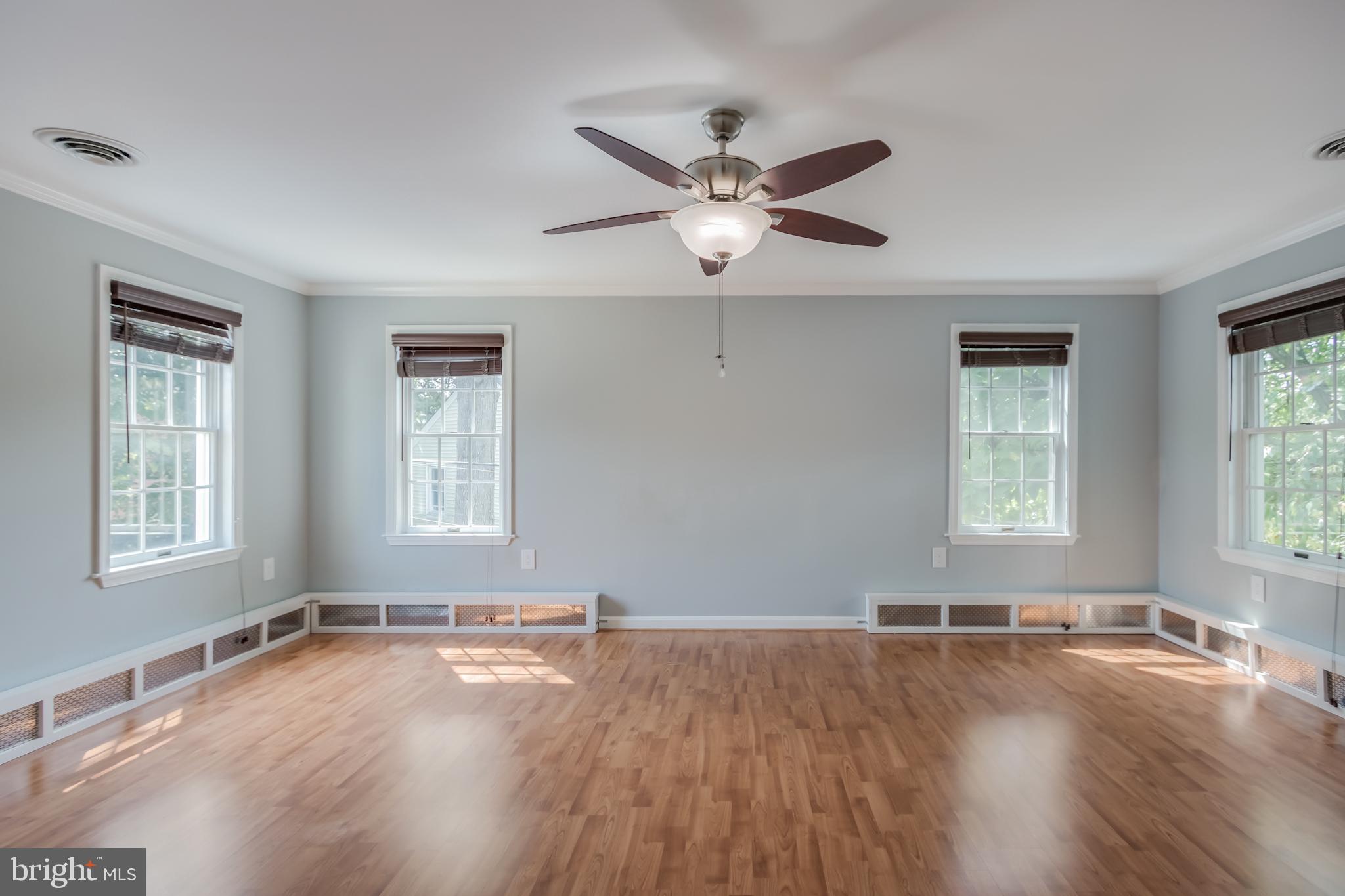 820 Philadelphia Avenue Silver Spring, MD 20910 - Photo 15 of 29 Gallery Image 15