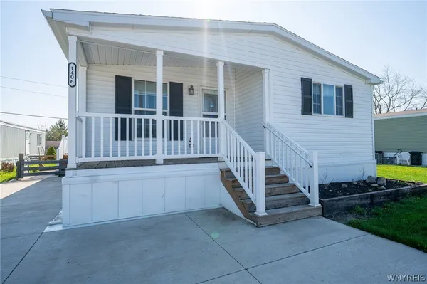 $92,500 | 1406 East Drive, Alden, NY 14004