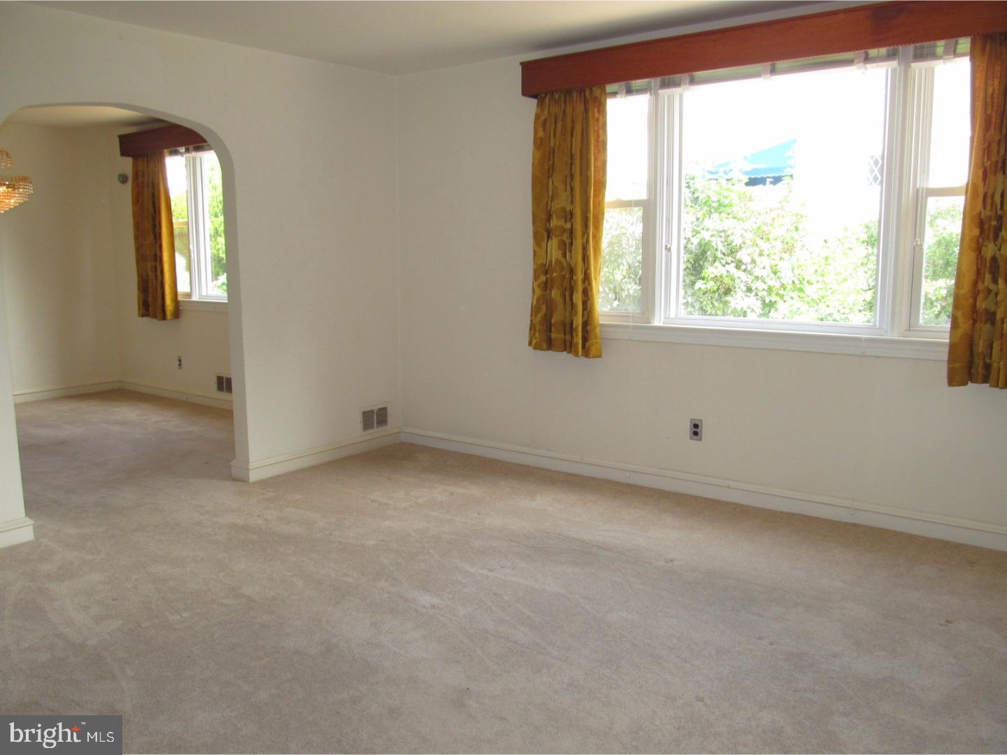 772 Humphreys Road Ardmore, PA 19003 - Photo 8 of 25 Living Room