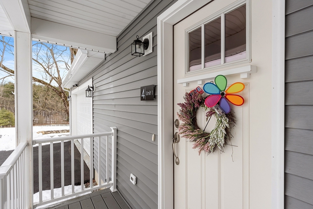 4 Scotch Pine Farm Way, Unit 1 Pepperell, MA 01463 - Photo 2 of 35