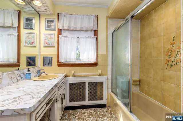 $699,000 | 414 Larch Avenue, Bogota, NJ 07603