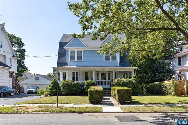 $699,000 | 414 Larch Avenue, Bogota, NJ 07603