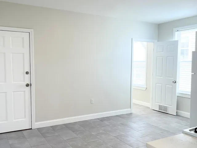 $3,000 | 25 Bennett Street, Unit 3, Beverly, MA 01915