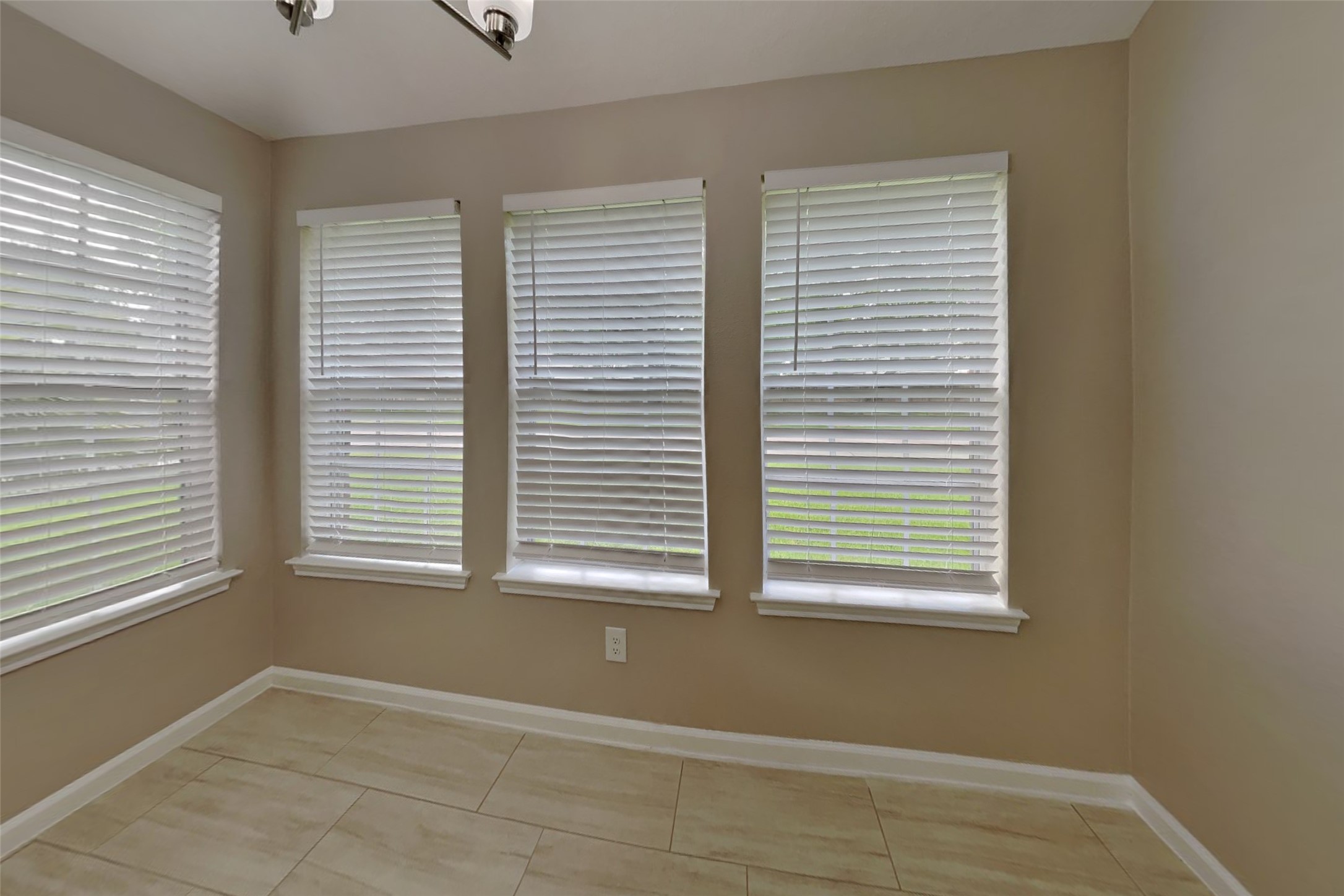 16830 Needle Ridge Court Sugar Land, TX 77498 - Photo 4 of 18