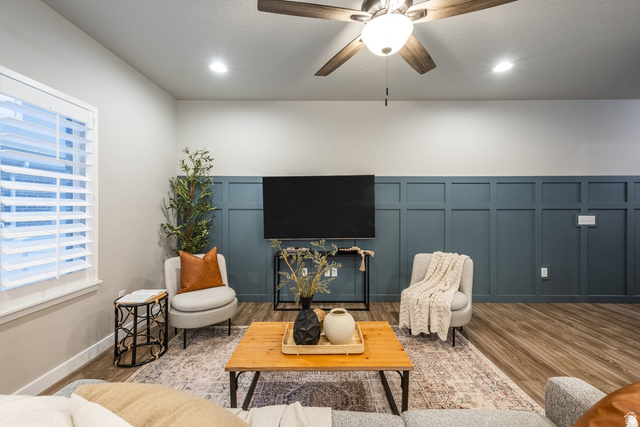 727 West 12260 South Draper, UT 84020 - Photo 4 of 45