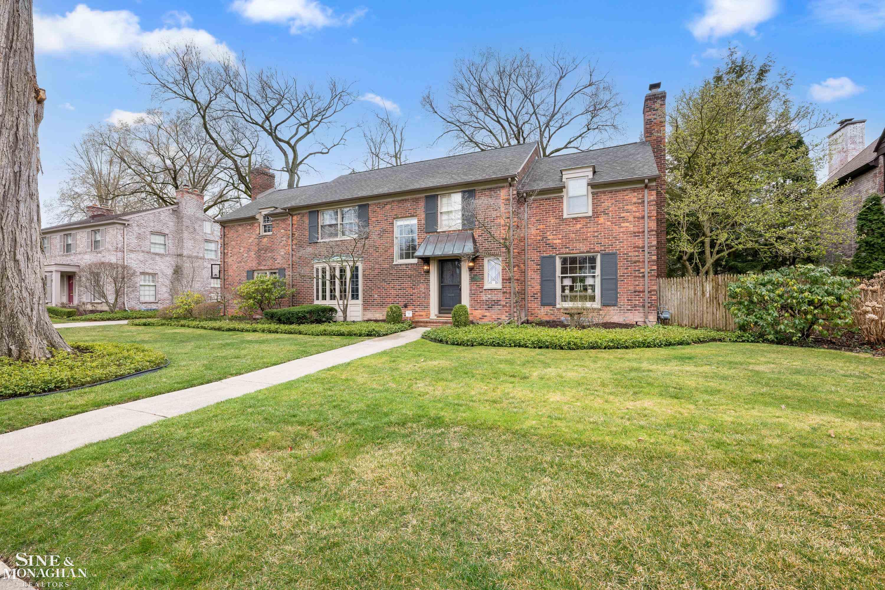 255 Cloverly Road Grosse Pointe, MI 48236 - Photo 57 of 70 50137744-5d079484-6c12-4a5b-bf4b-1e9ed7d2a82a.JPG