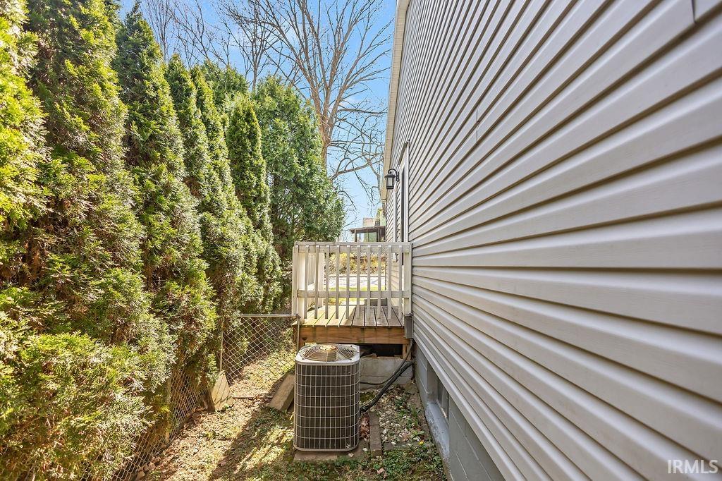 618 West 3rd Street Bloomington, IN 47404 - Photo 19 of 32
