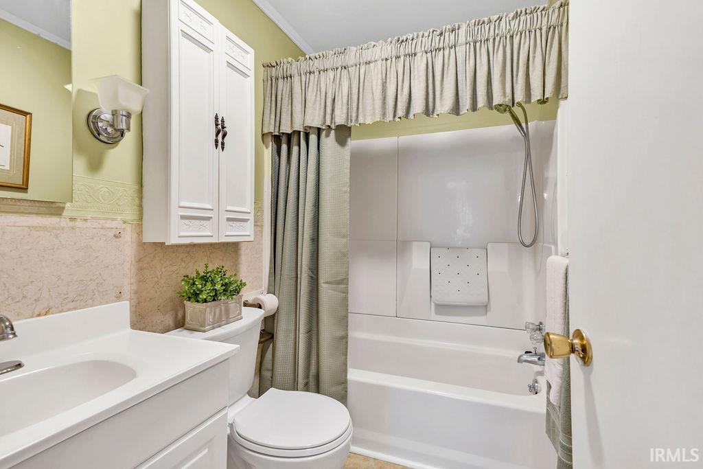 618 West 3rd Street Bloomington, IN 47404 - Photo 9 of 32
