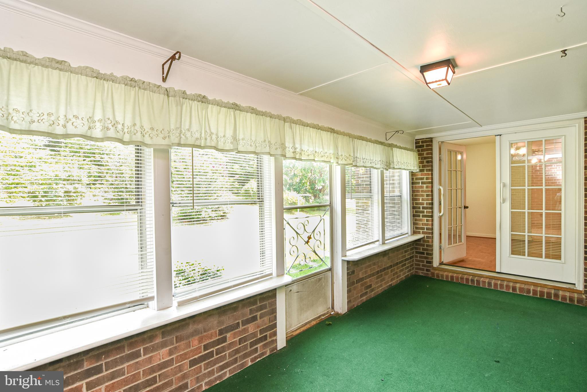 455 Courthouse Road Stafford, VA 22554 - Photo 14 of 62 Enclosed porch