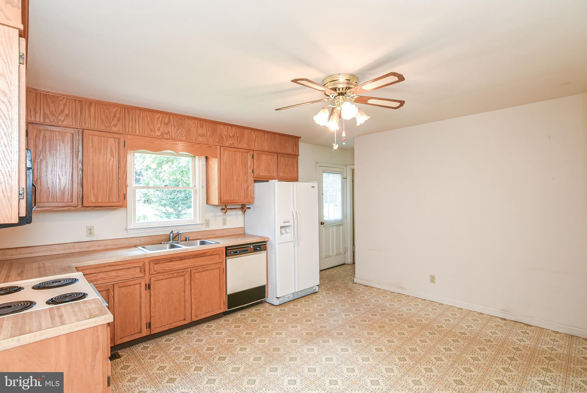 455 Courthouse Road Stafford, VA 22554 - Photo 15 of 62 Kitchen