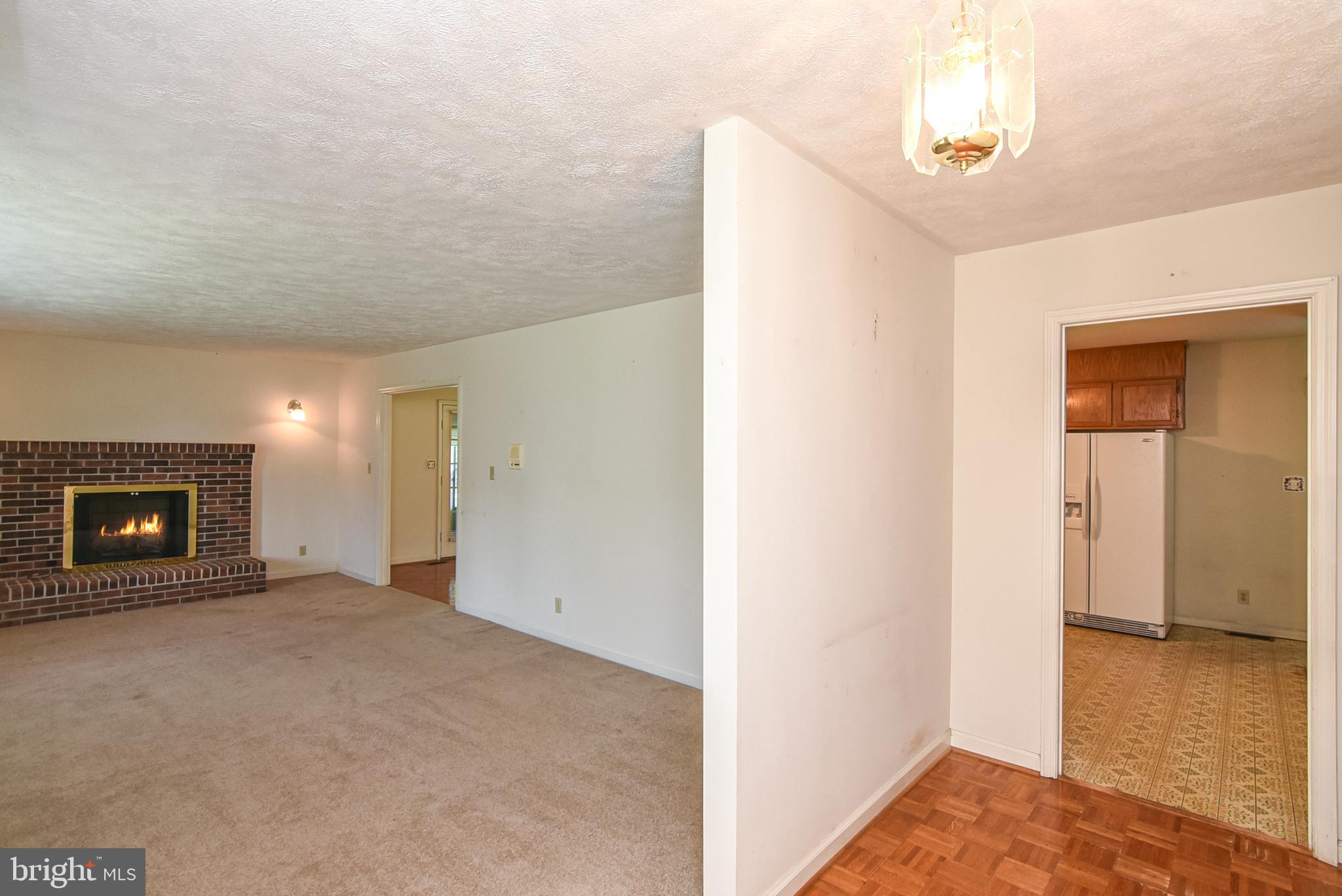 455 Courthouse Road Stafford, VA 22554 - Photo 2 of 62 Foyer/hallway into living room and kitchen