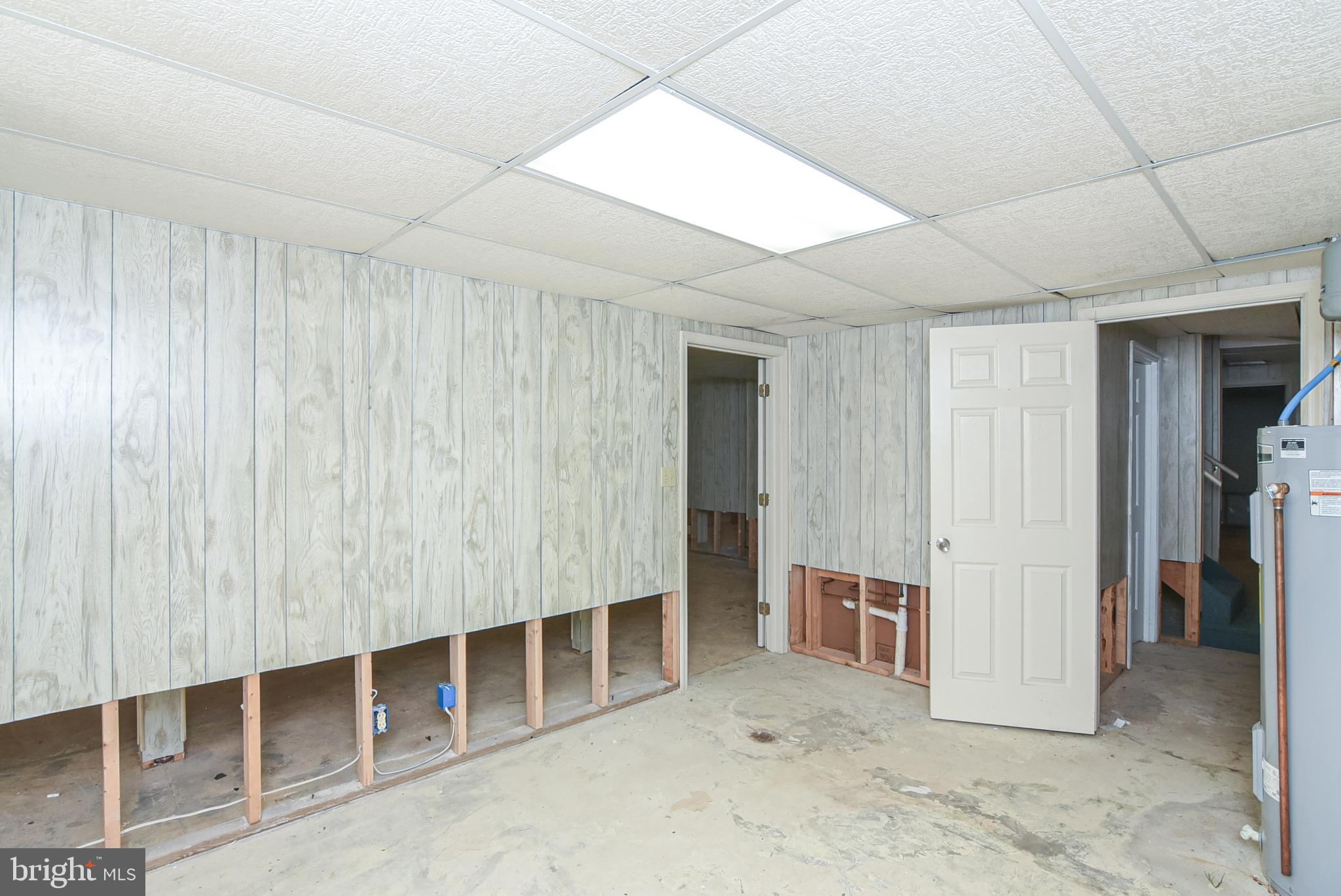 455 Courthouse Road Stafford, VA 22554 - Photo 34 of 62 Room to right of basement stairs