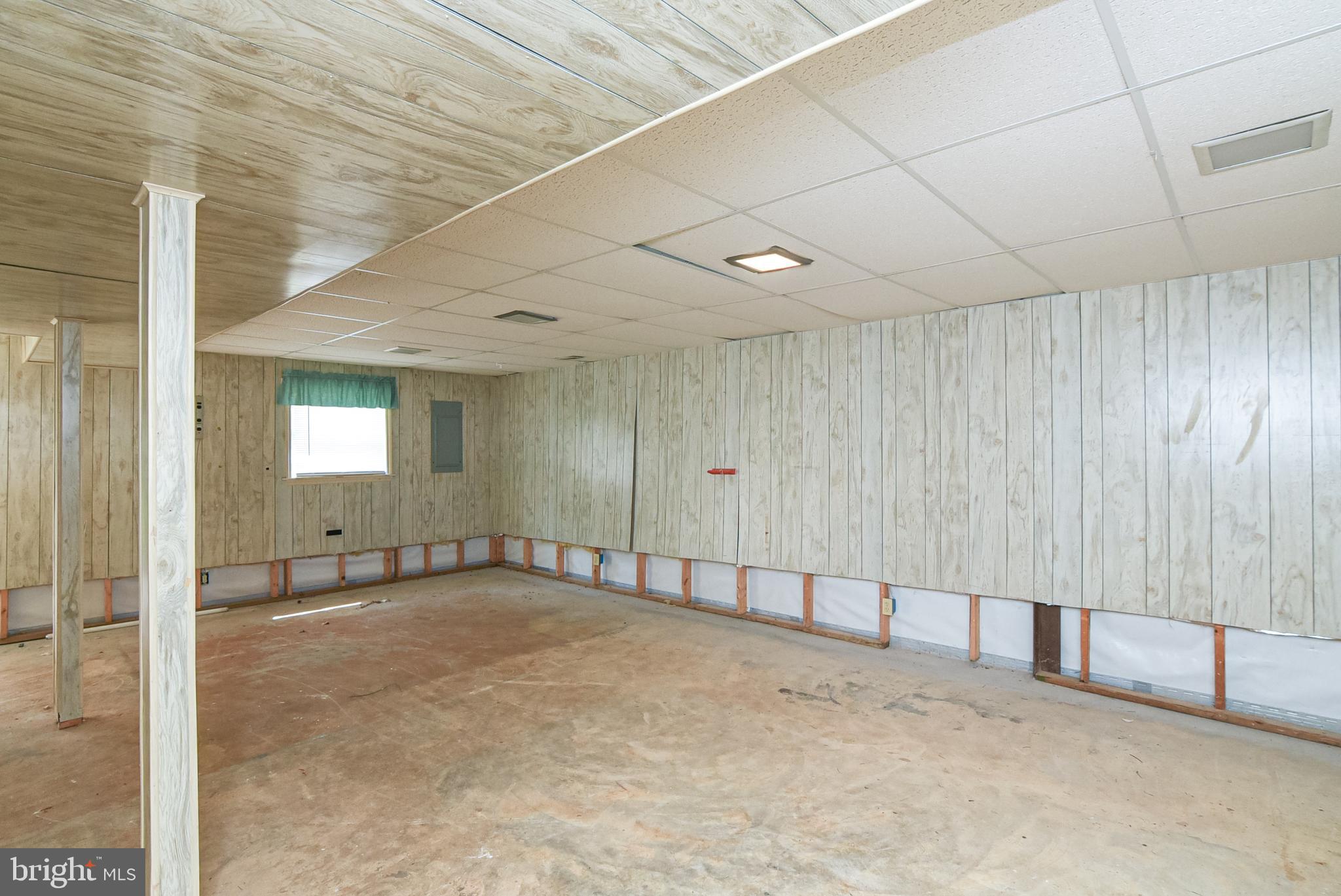 455 Courthouse Road Stafford, VA 22554 - Photo 35 of 62 Basement room toward front of house