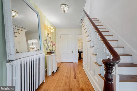 $895,000 | 19 East Loudoun Street, Round Hill, VA 20141